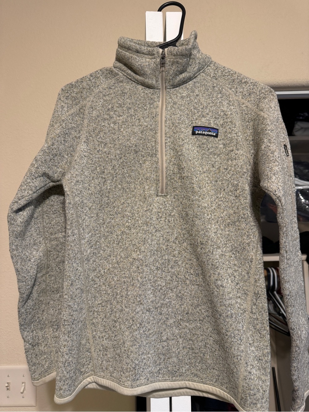 Patagonia Women’s Heather Light Gray Quarter-Zip Fleece Pullover